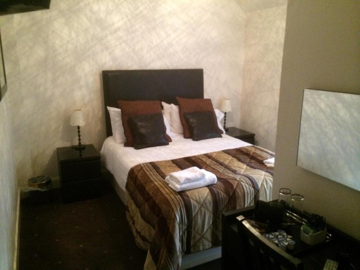 The Spinnaker Hotel Гурок Экстерьер фото