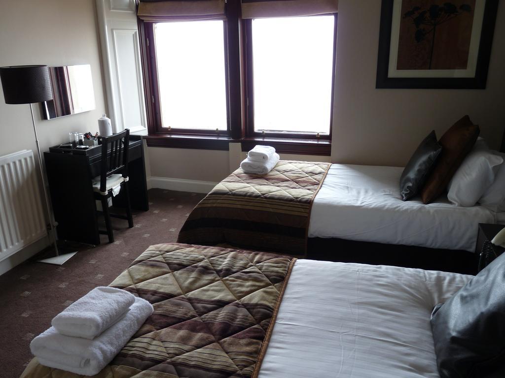 The Spinnaker Hotel Гурок Номер фото